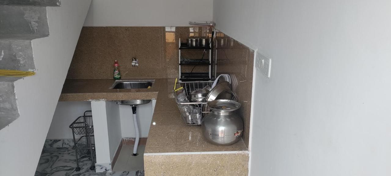 Nidhivan Homestay Вриндавана Экстерьер фото